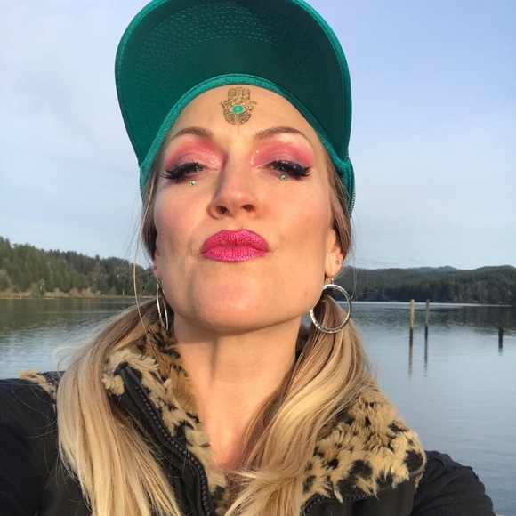 Meet your Posher, Dixie - Picture 1 of 1